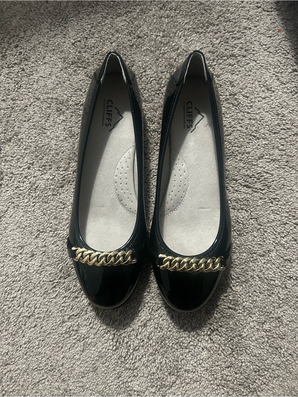 Cliffs by WHITE MOUNTAIN Black Patent Flats with Gold Chain Trim